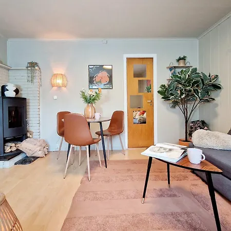 Historic Retreat In The Middle Of Town Bergen