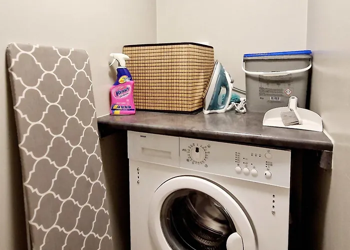 Vakantiehuis Historic Retreat In The Middle Of Town *