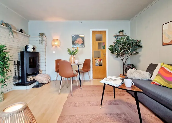 Historic Retreat In The Middle Of Town Bergen